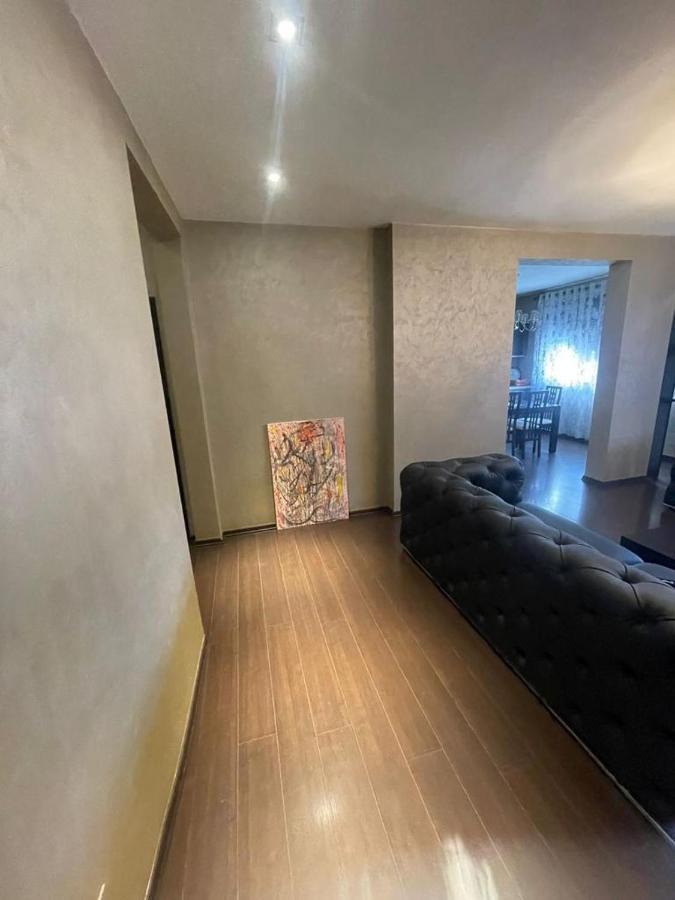 Luxury Apartment City Centre Тирана Екстериор снимка