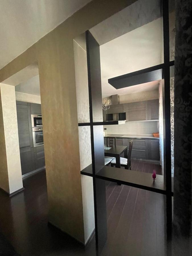 Luxury Apartment City Centre Тирана Екстериор снимка