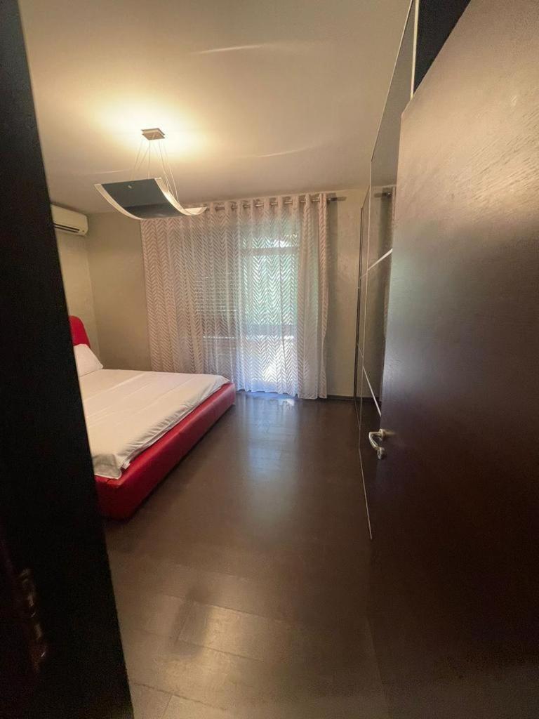 Luxury Apartment City Centre Тирана Екстериор снимка