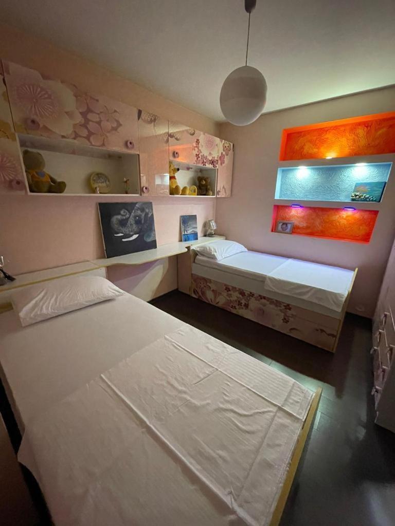 Luxury Apartment City Centre Тирана Екстериор снимка