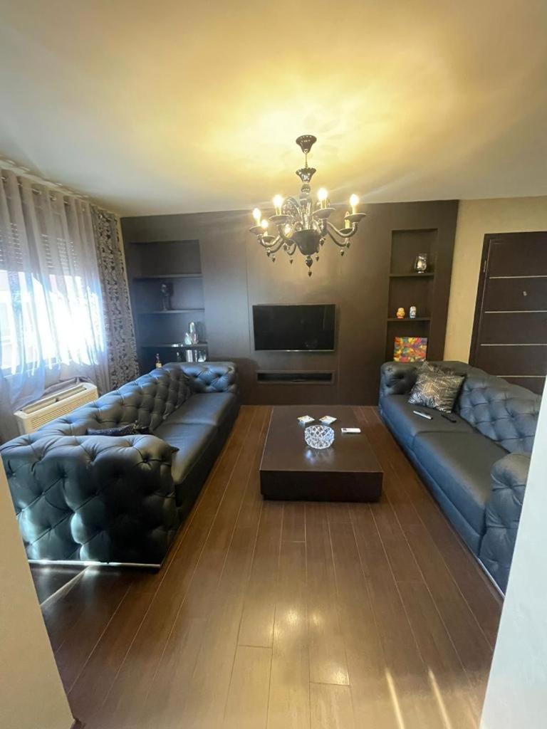 Luxury Apartment City Centre Тирана Екстериор снимка